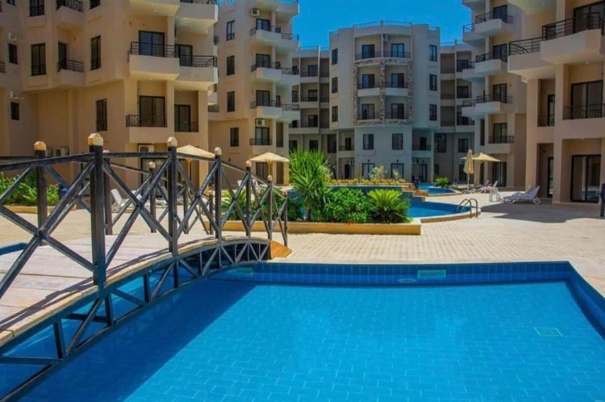 Modern Apartment With Direct Pool Access In Aqua Tropical Hurghada Luaran gambar